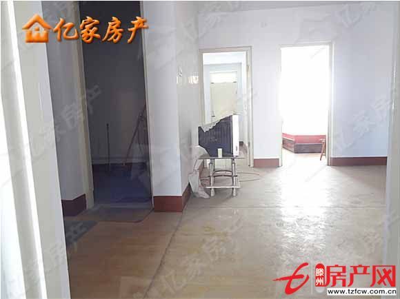 黃金三樓兩房朝南每個房間都有窗戶獨家委托