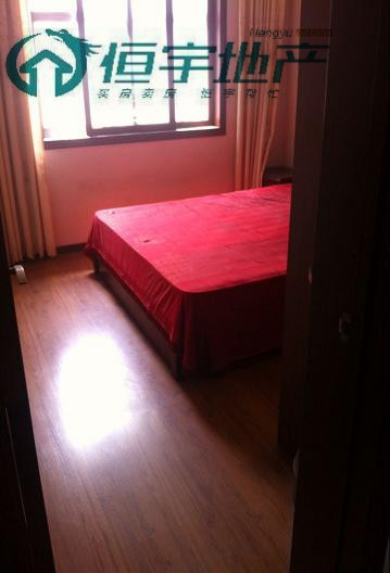 【信達小區】帶車庫精裝修黃金地段好房源低價出售