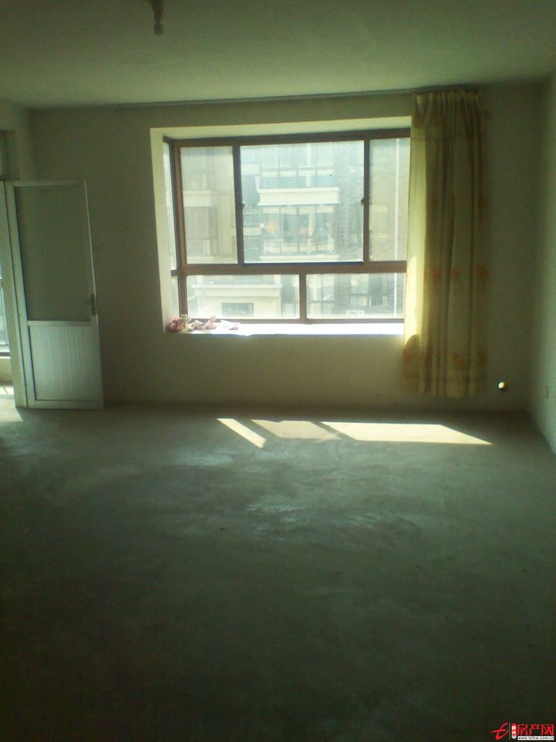 滕都帝景房型適合辦公、住家皆可，整體出租