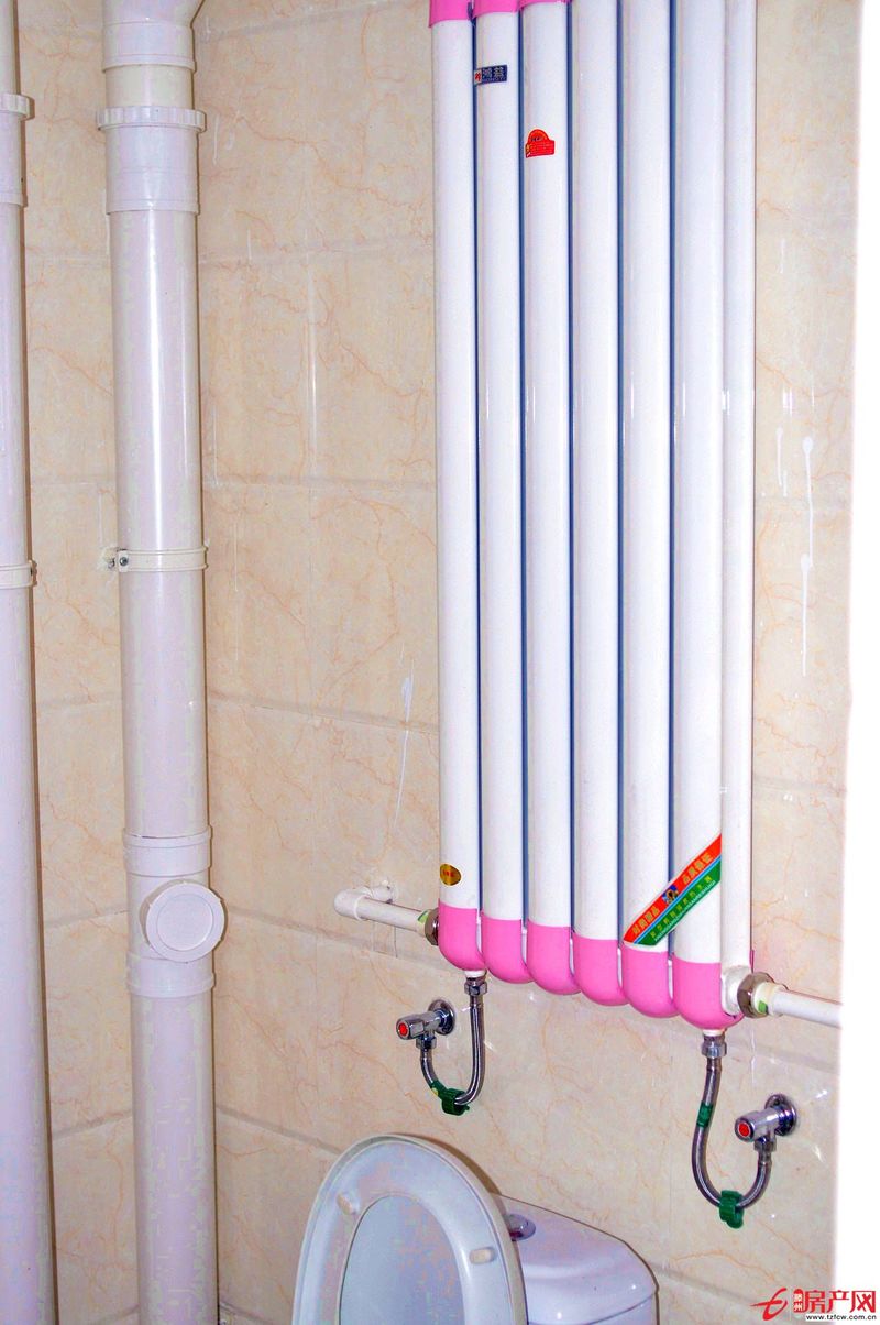 問天廣場小區新房出租、家用電器生活設施齊全！