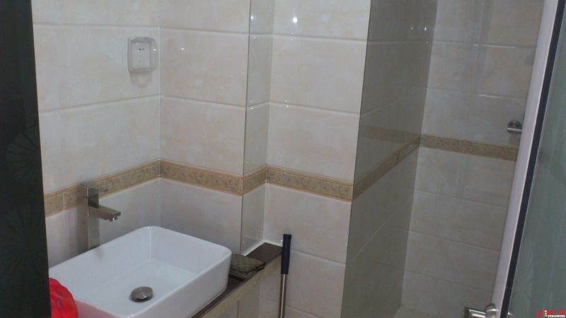 倫達金領國際精裝修單身公寓和寫字間