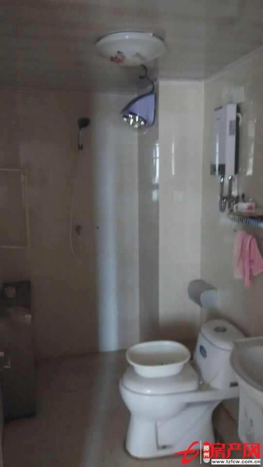 愛家豪庭精裝修公寓出租，家電齊全、拎包即住