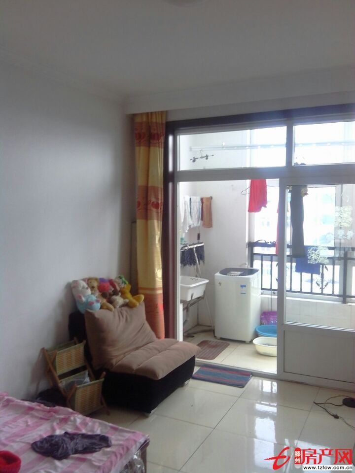 滕州荊善南苑零八年房滿五可貸集體供暖二室一廳一衛七十四平方