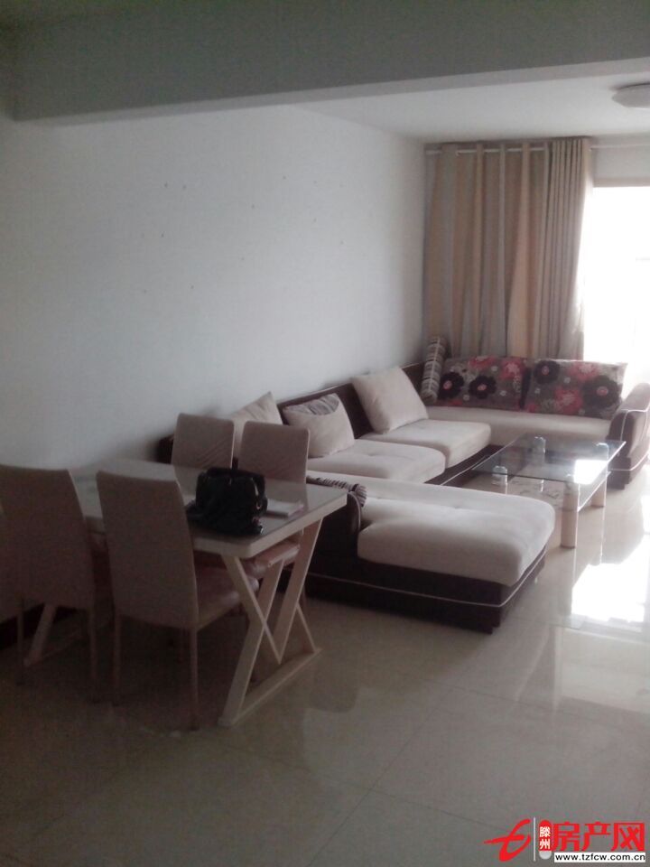 七彩陽光城精裝三室兩廳，全新家電齊全、拎包即住