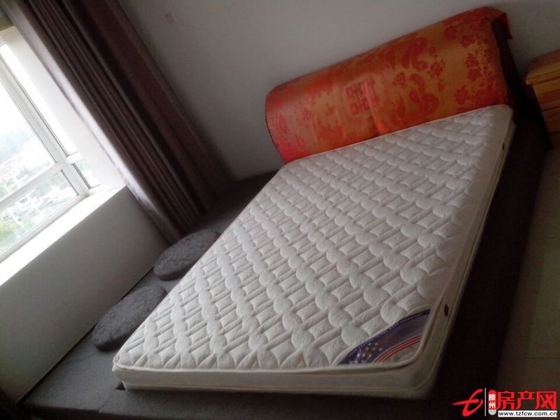 七彩陽光城精裝三室兩廳，全新家電齊全、拎包即住