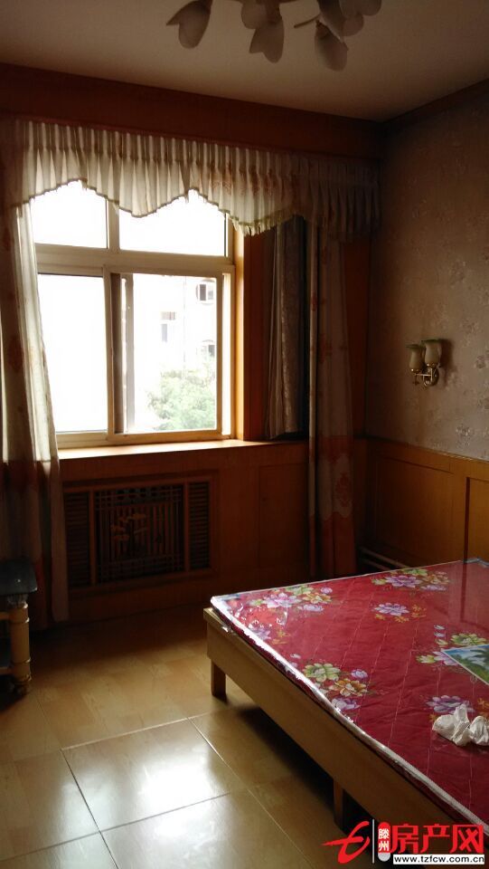 新興北區供暖精裝兩居室，家具齊全、拎包即住