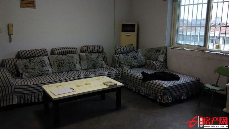 遠航水泵廠宿舍家具齊全、拎包即