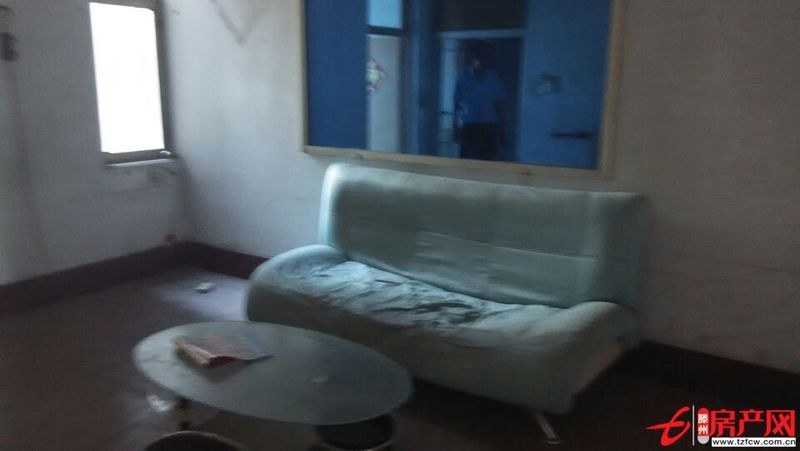 饃饃莊南區三居室低價招租，家具全、拎包即住