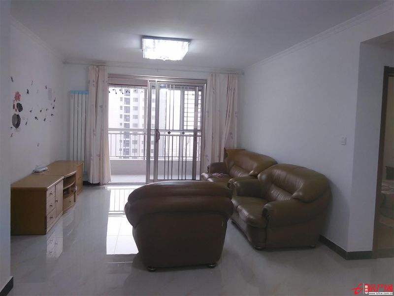 狀元府高層精裝修帶家具出租，拎包入住