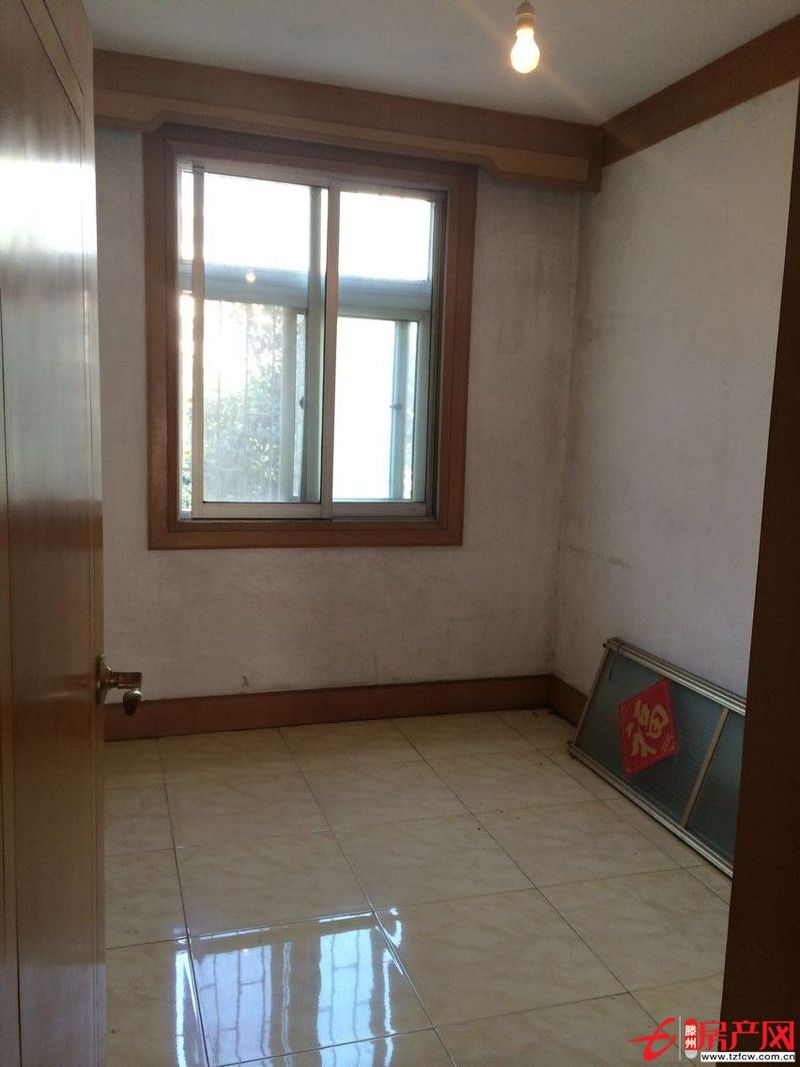 荊善安居合租房，低樓層，交通方便