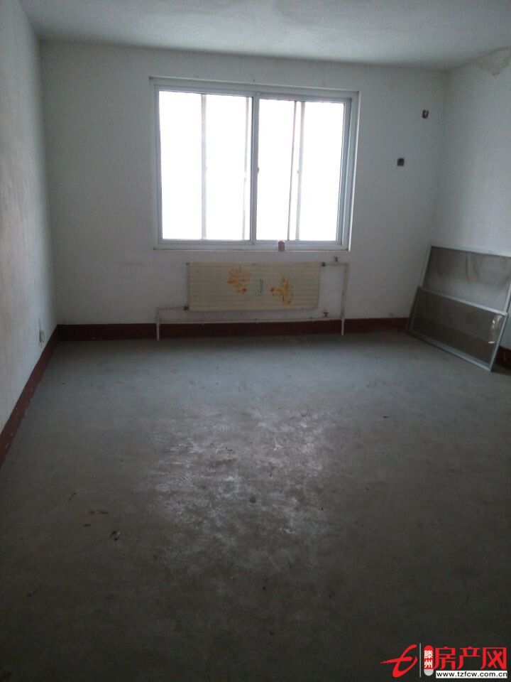 急售！德馨花園，一樓三居室，三室朝陽，可貸款