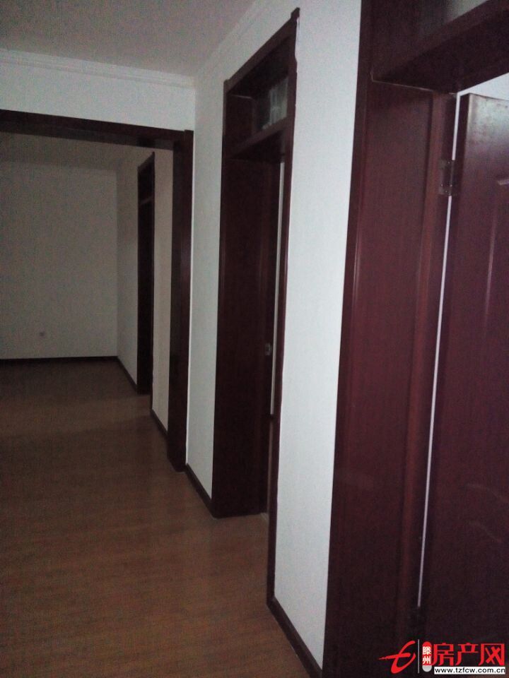 急售！善南小區，一樓精裝，三室朝陽，房產證滿五年，可貸款！