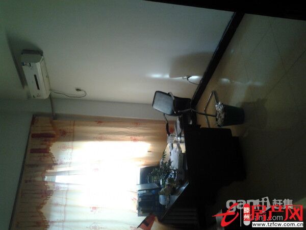 麗都水岸小區，裝修，全套家具家電，很干凈漂亮的房子