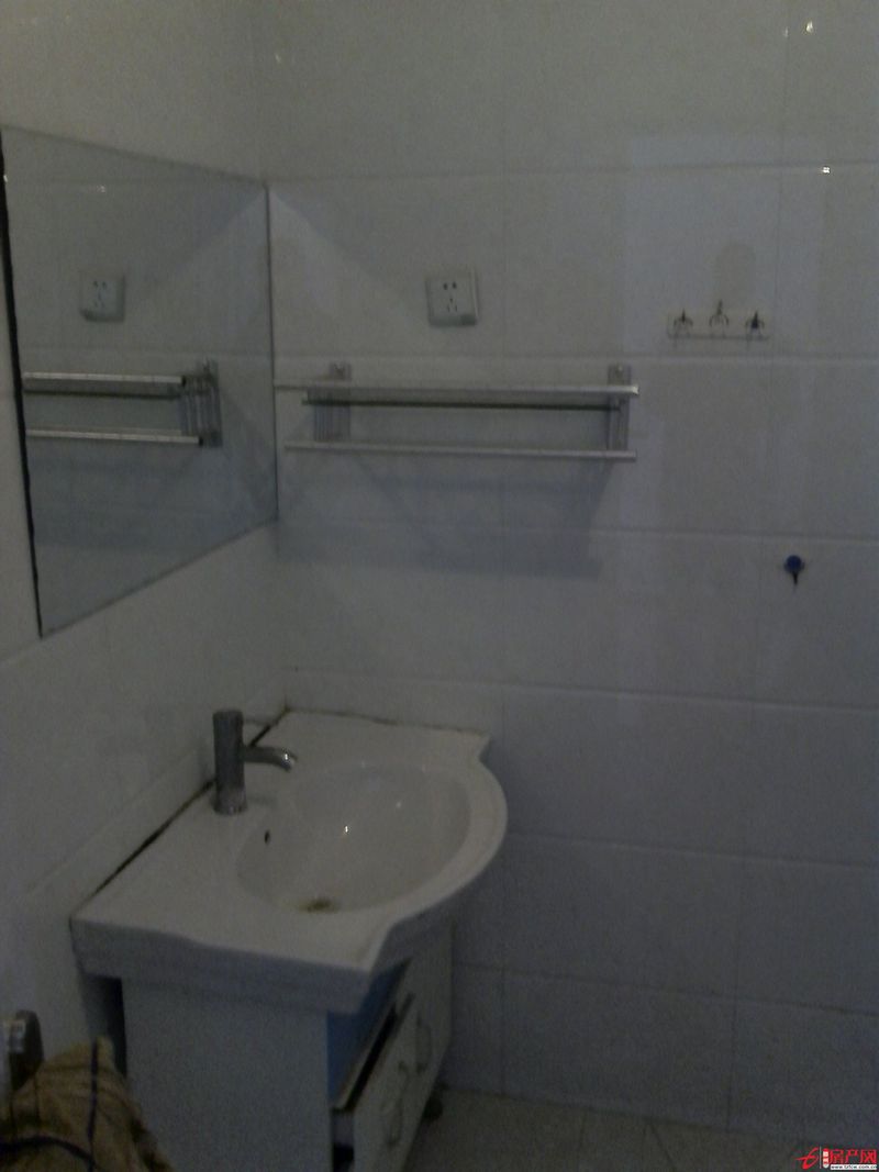 中央城位置優越，去濟南發展，急售。