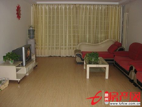 精裝修大戶型三室二廳荊河小區，適合人口多或開公司，拎包即住