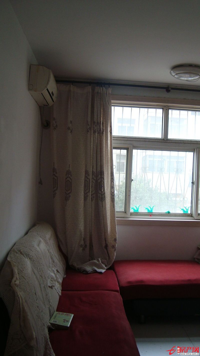 荊善安居小區，裝修，有家具空調，很漂亮的好房子