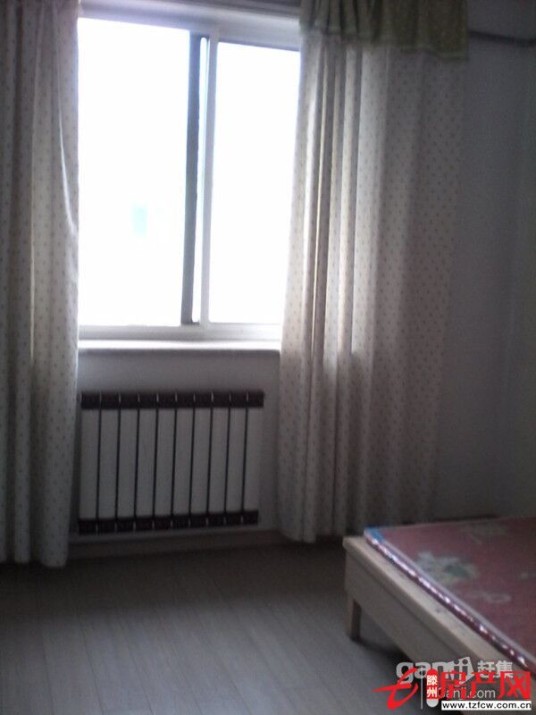 富盛園小區，龍泉廣場東，供暖，全套家具家電，拎包即住