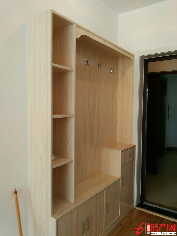 威尼斯小區，精裝修，供暖，很溫馨漂亮的房子