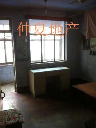 東寺院滿五年可貸款超低價三室一廳位置好采光很棒好房急售