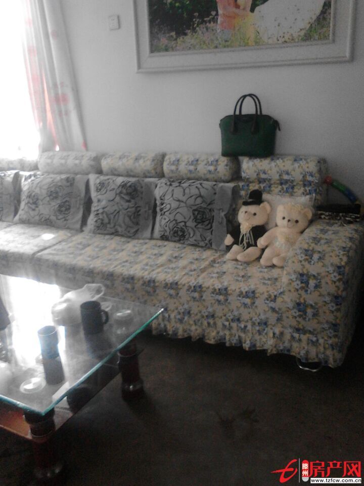 奎文小區，全套家具家電，裝修，很干凈漂亮在房子