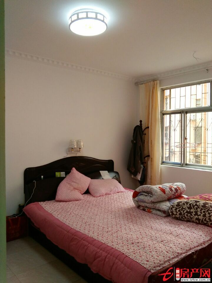 安樂組團，問天廣場東臨，裝修，有家具，很干凈的房子