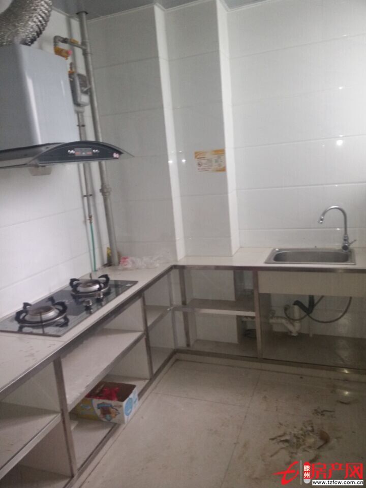 名仕豪庭，龍泉廣場東，精裝修，很干凈漂亮的房子