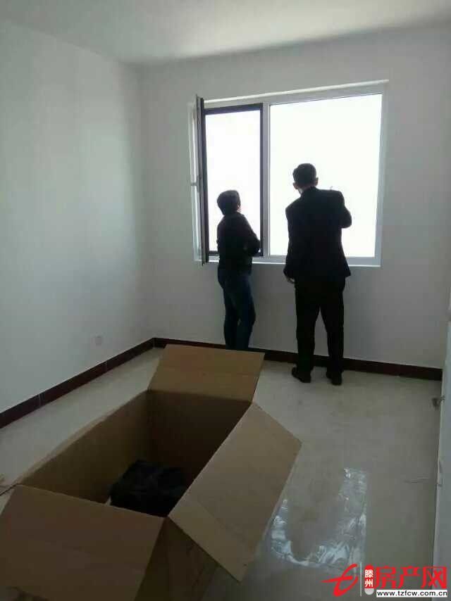 涵翠苑回遷房急售，南北通透，價格低。