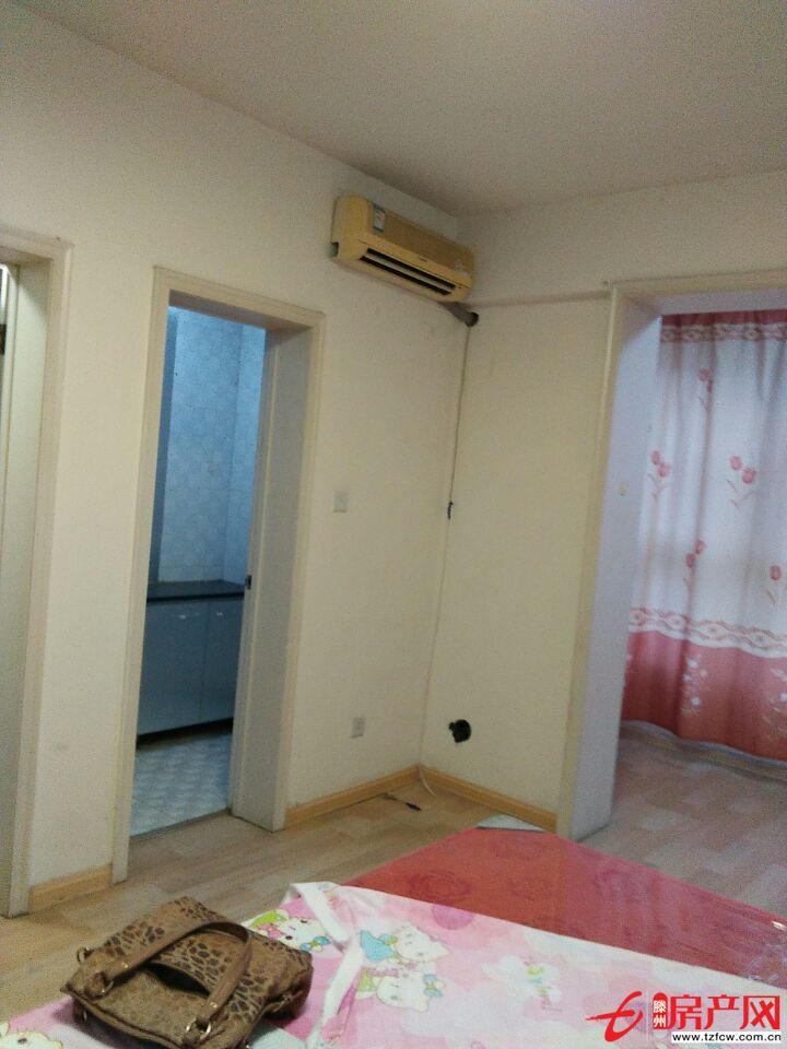 北安居小區出租，精裝修家具家電齊全。便宜出租。