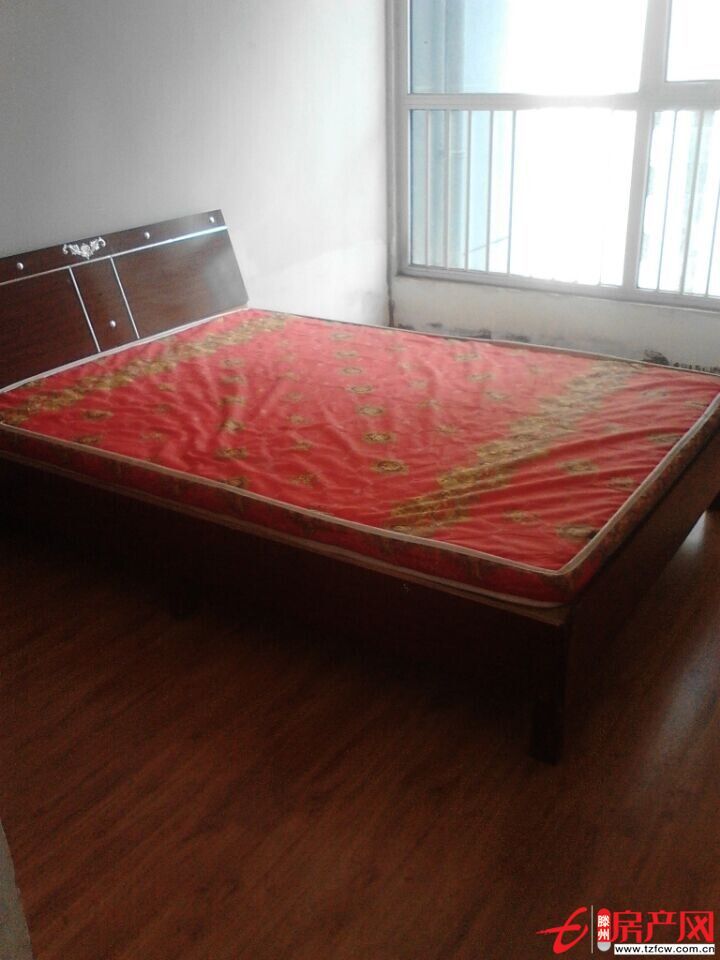 涵翠苑小區，裝修，地暖，有家具空調，很干凈的房子