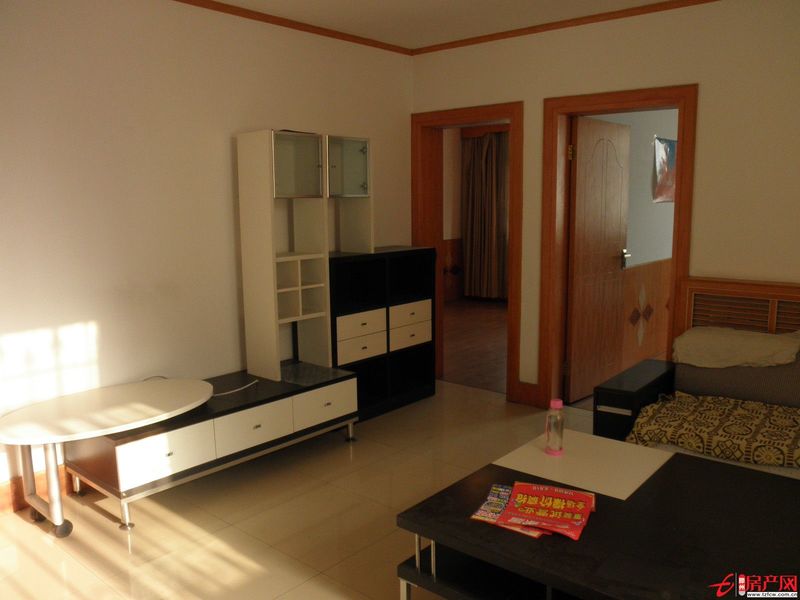 杏壇花園，光照充足，南北通透。三室二廳一衛，有意者房費可面議