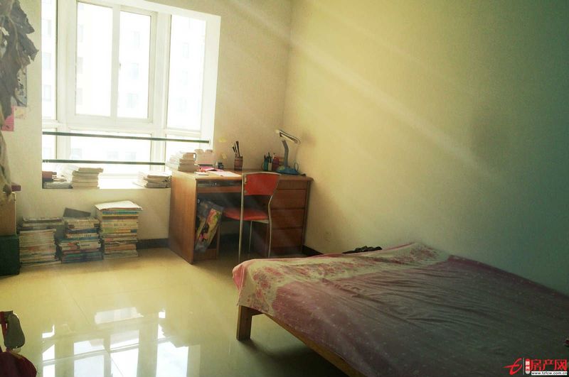 華騰小區，婚房首選小戶型，有證可貸款，送儲藏室。