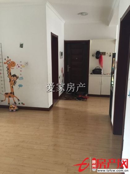 濱江國際二期多層三樓精裝修帶車庫拎包入住