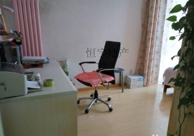 匯龍四季花園精裝三室市中心人民醫院東臨