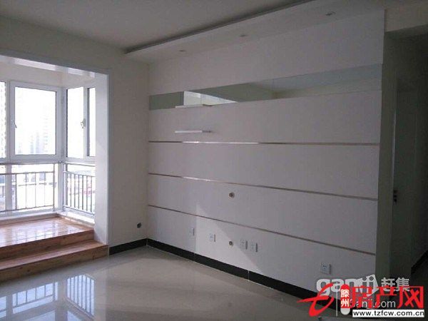 兩年中央城精裝一室一廳家電家具免費送