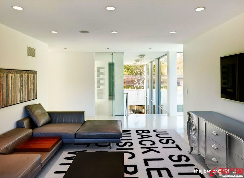 紫竹怡園三室二廳，精裝修，可貸款，位置佳。