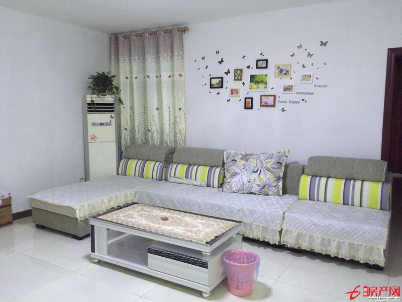 凱旋國際小區雙陽臺精裝、拎包入住