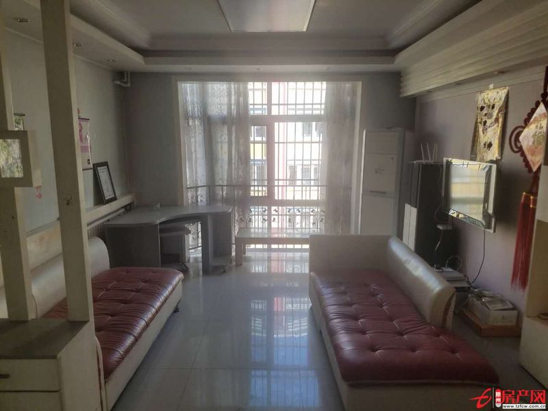 美明嘉苑，三室朝陽，黃金樓層，帶車庫儲藏室，產證滿五，可貸款