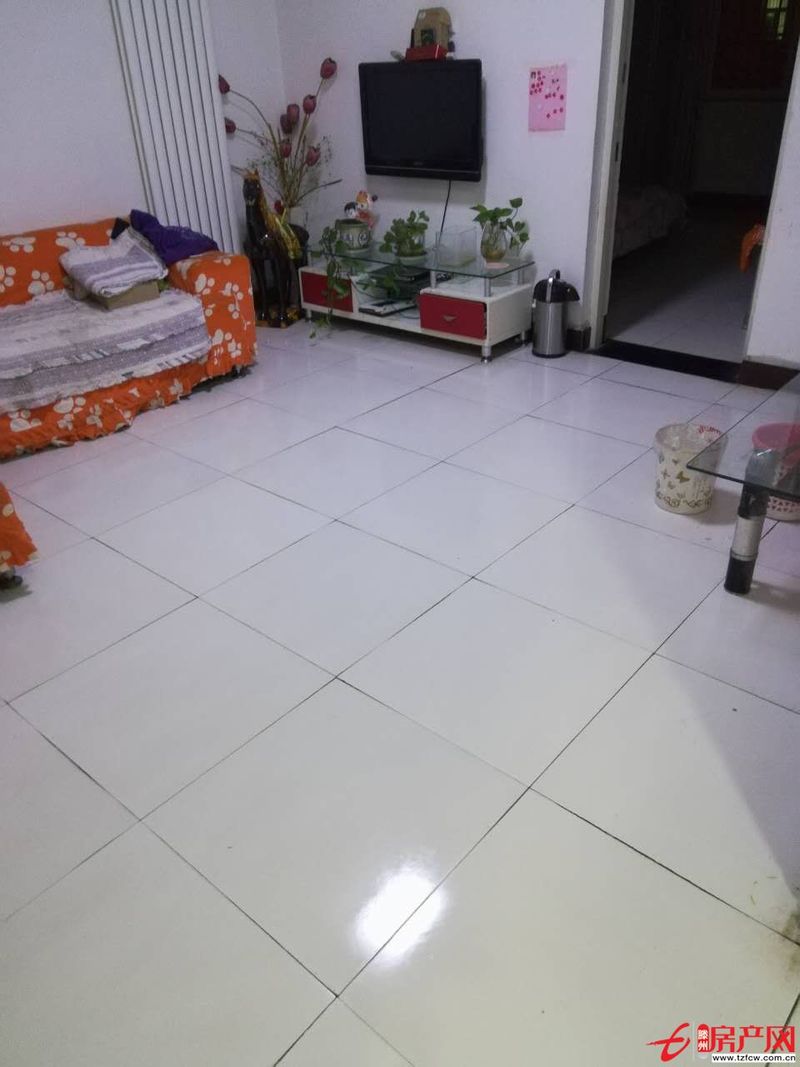 學區房，做生意居住寶地，水電暖家電家具基本齊全，拎包即住。