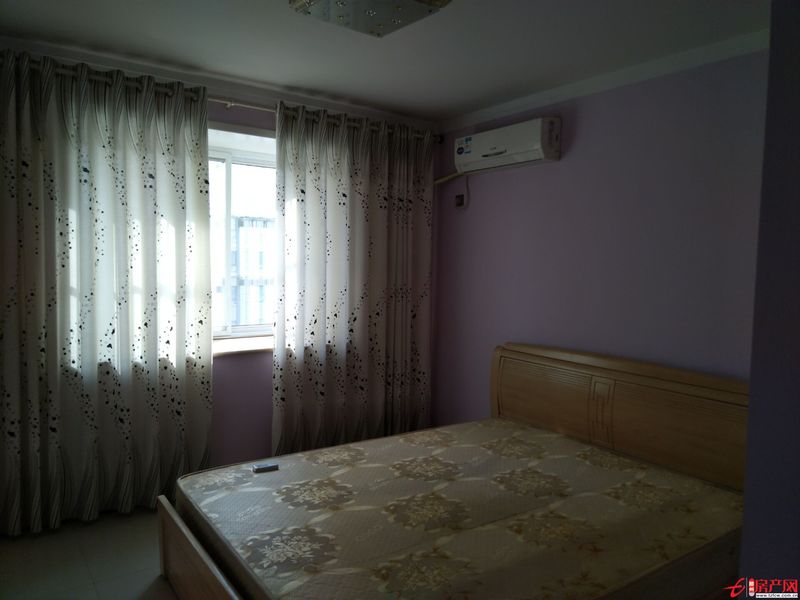 學區新房新裝修拎包入住