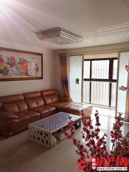 高端裝修，全套高級家具，拎包即住