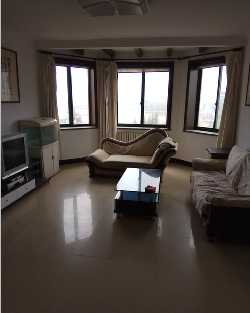 濱江一期家具齊全車位加儲藏室八十六萬