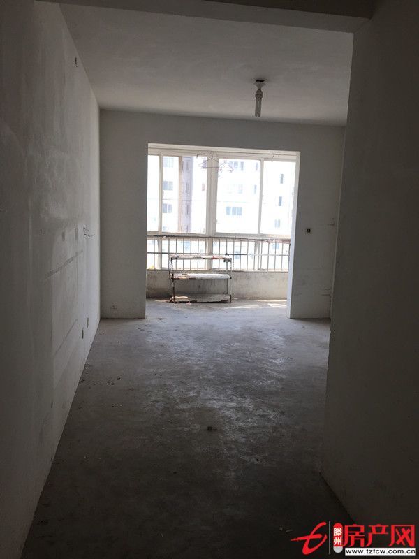 緊靠婦保院新院，是倉儲居住的好去處