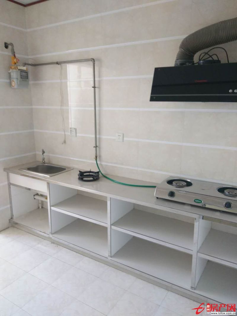 貴和世紀佳苑急售新房產證中等裝修南戶送電器