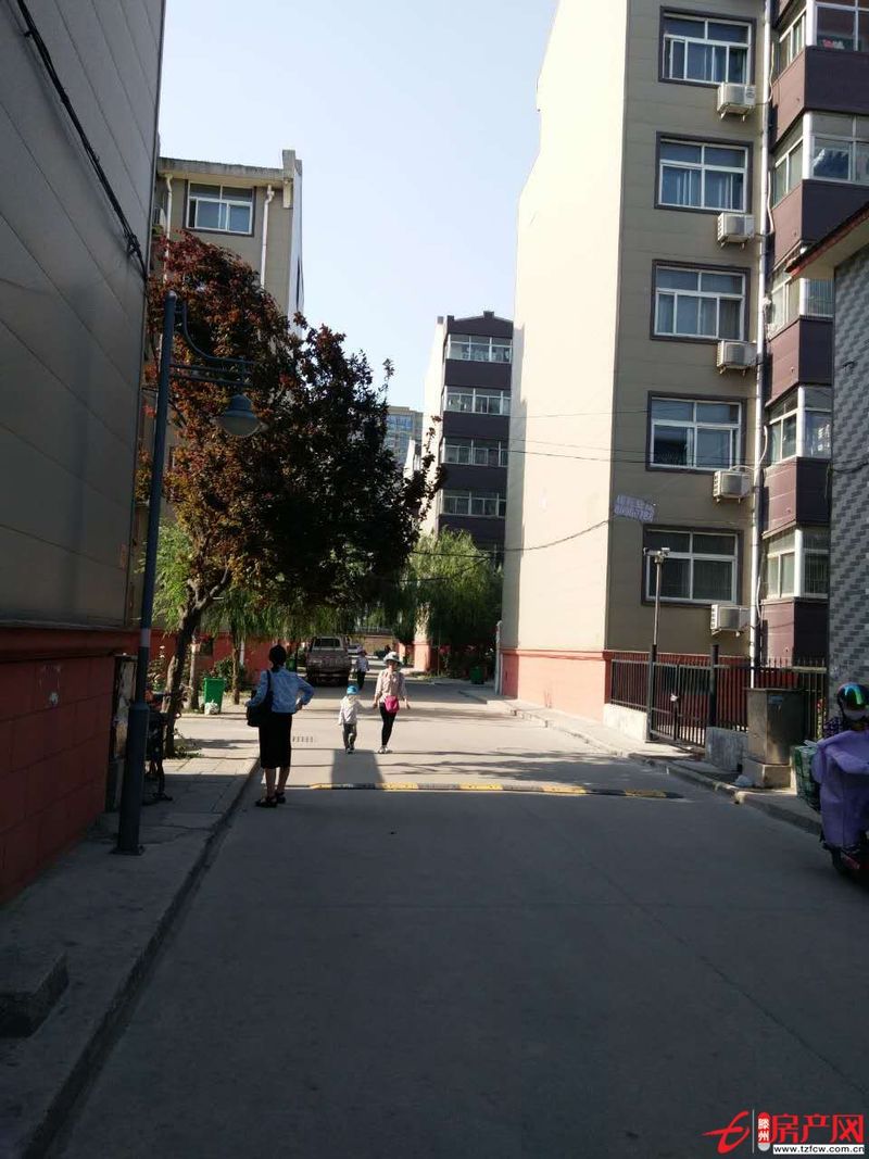 北安居小三室簡單裝修證滿五年可貸款