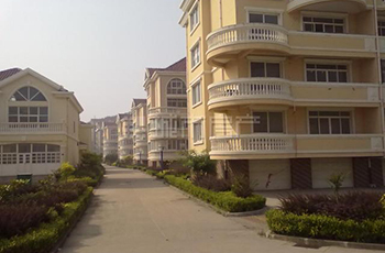 華騰東區精裝修，帶地上儲藏室，經典多層，高檔住宅，有小學中學