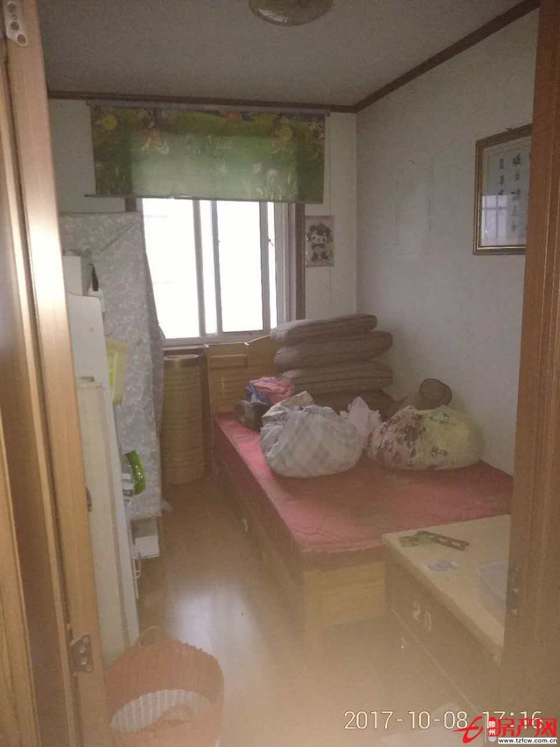 蘋果園小區多層四樓東戶三室精裝有證滿五支持貸款