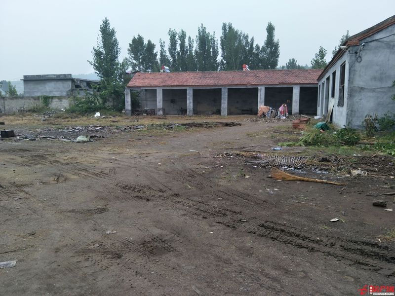 十畝地院落電動門對外整租