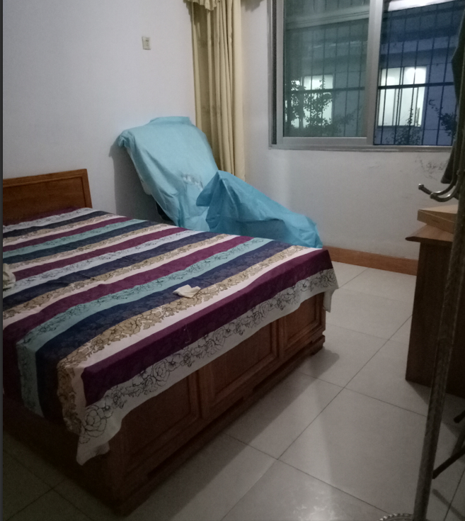 杏壇東區，證滿五年，老式裝修，配合貸款，水電暖齊全。