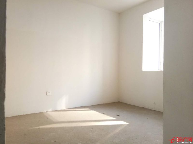 狀元府，七五礦團購房，含儲藏室和車位，毛坯，上房費已交