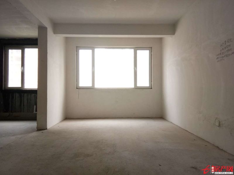 狀元府大戶型，東戶，送車位，可貸款，走售樓處手續，南北通透